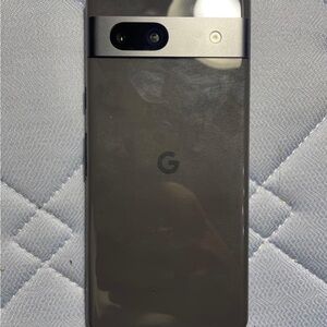 Google pixel 7a 128GB unlocked -gray good condition
